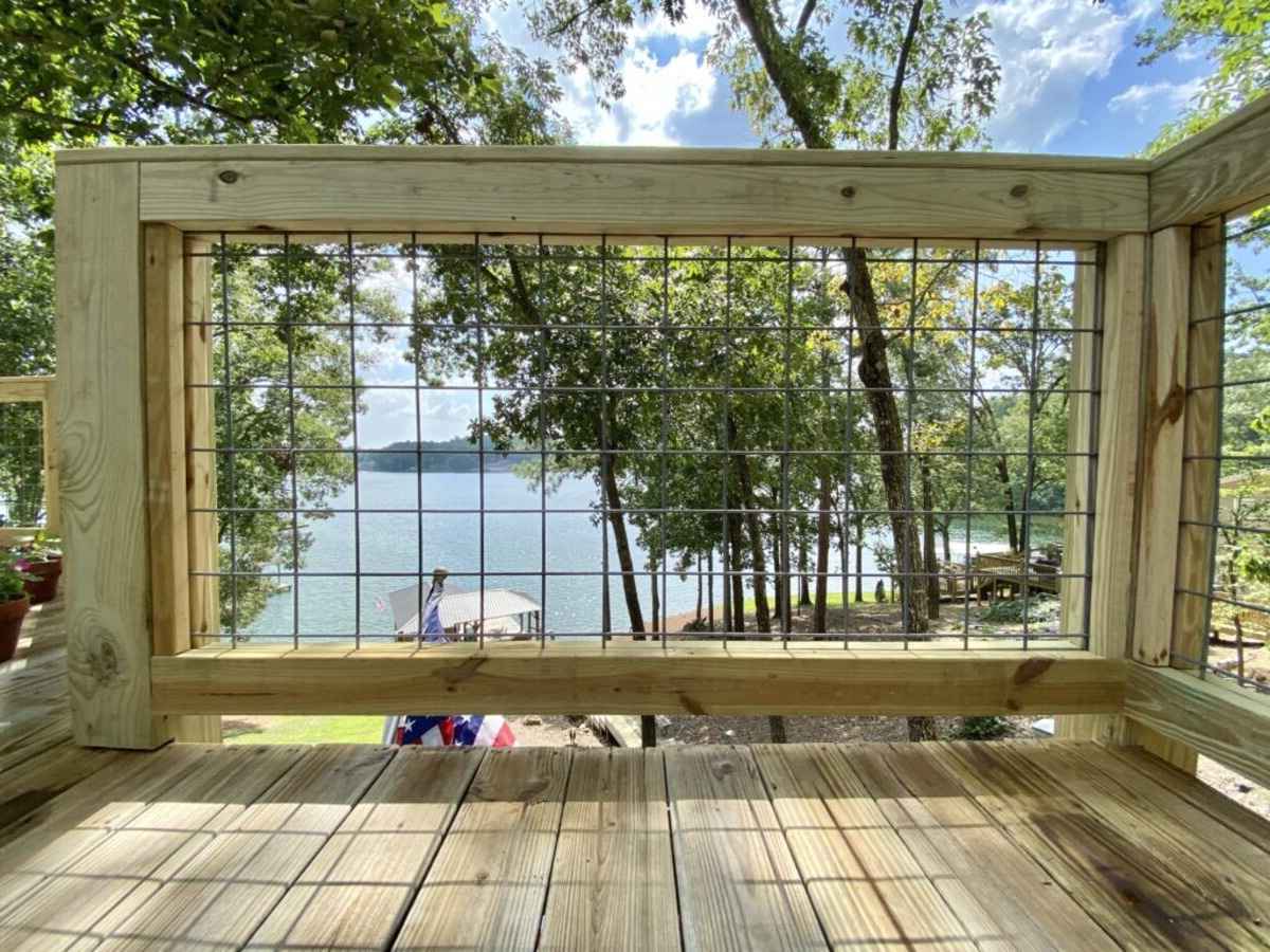 DIY Hog Wire Deck Railing: Step-by-Step Guide